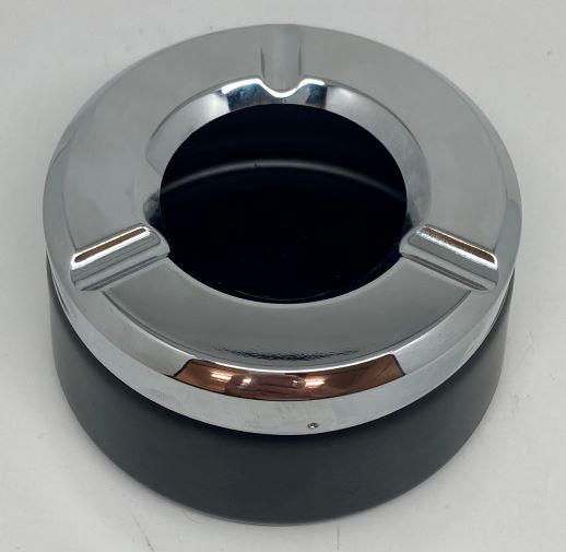 Aschenbecher Metall schwarz und Chrome D:11.7cm